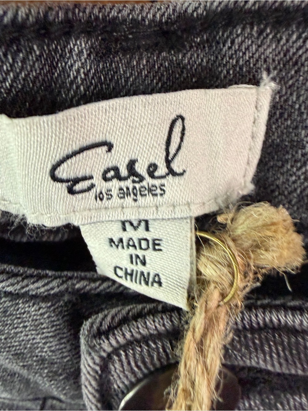 Easel NWT Hippie Chick Flower Appliqué Washed Black Wide Leg Jeans Size Medium 🖤 - Picture 2 of 7
